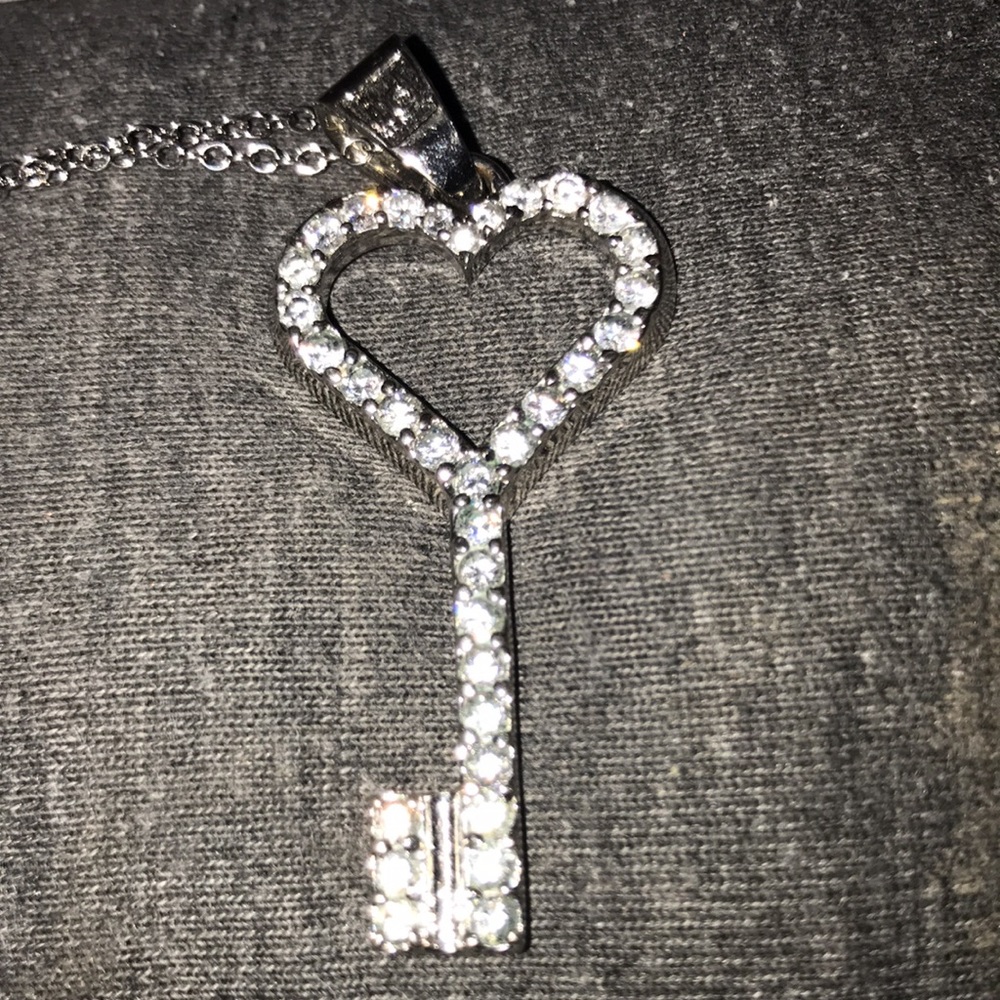 Vintage Emily Austin heart key necklace